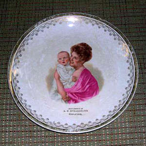 Plate with painting of woman and child - 2012.804